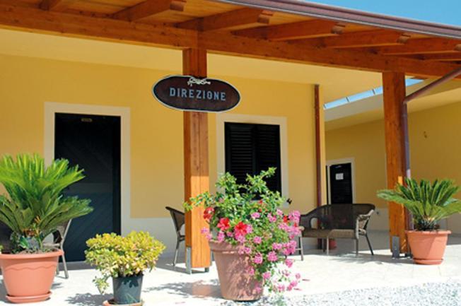 Residenza Marinella Aparthotel Zambrone Exterior foto